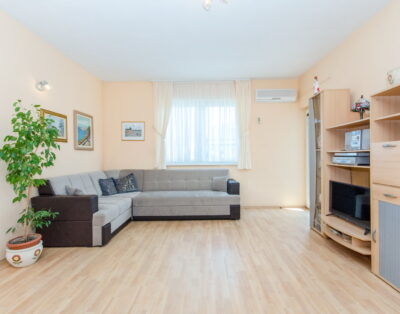 Holiday apartment with garden